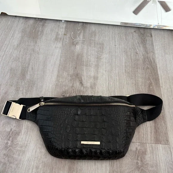 BRAHMIN BAG 🔥Black Croc Embossed Belt Bag - Picture 1 of 5